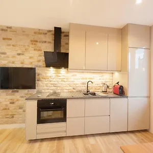 Family Luxury Comfort 2 Bedrooms & Playstation 4 & Panoramic View Of The Gdansk's Old Town & Free Private Parking Apartament Gdańsk